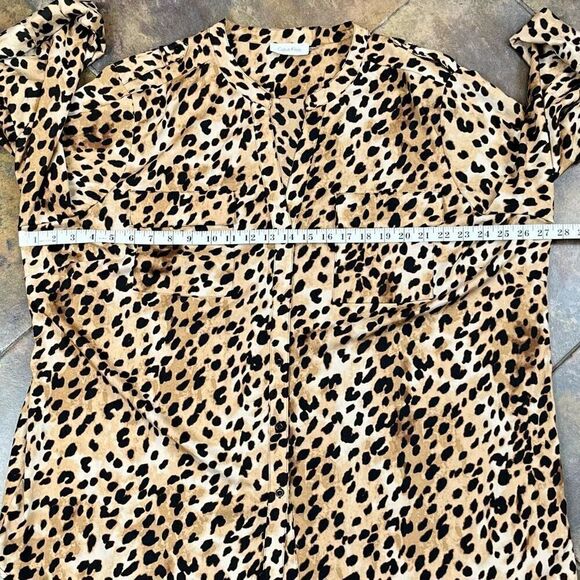 Calvin Klein Animal Print Cheetah V-neck Blouse - Picture 9 of 13